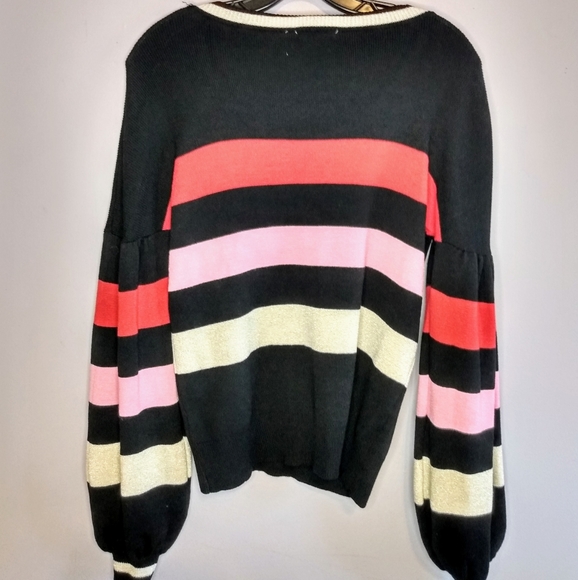 Embossed multi striped bell sleeve sweater M - Picture 2 of 5